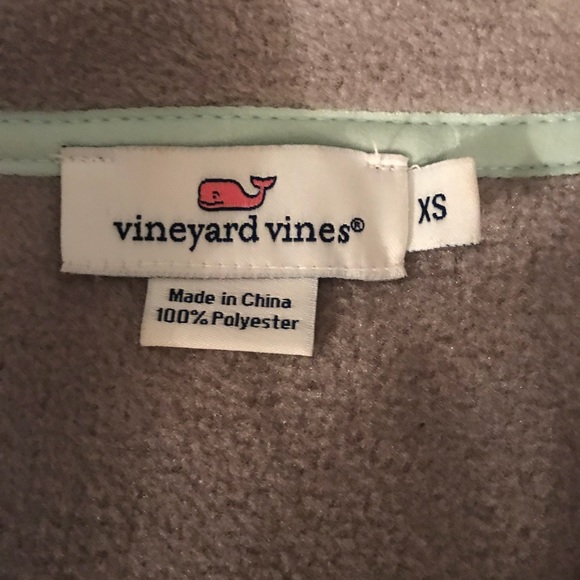 Vineyard Vines Fleece - Picture 2 of 2